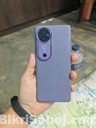 Vivo v40 12/256 full fresh